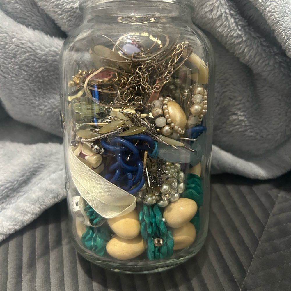 Colorful Jewelry Jar - Picture 3 of 4